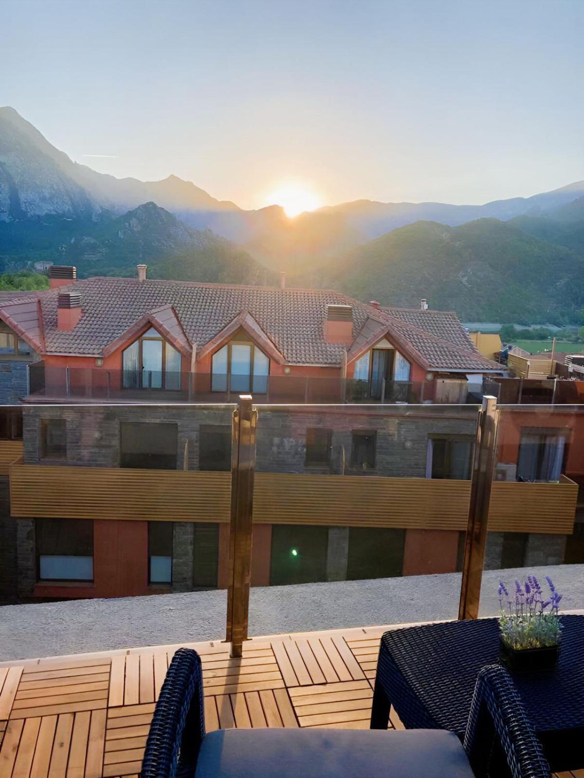 Apartament Duplex Amb Vistes Al Pirineu Catala Coll de Nargó Dış mekan fotoğraf