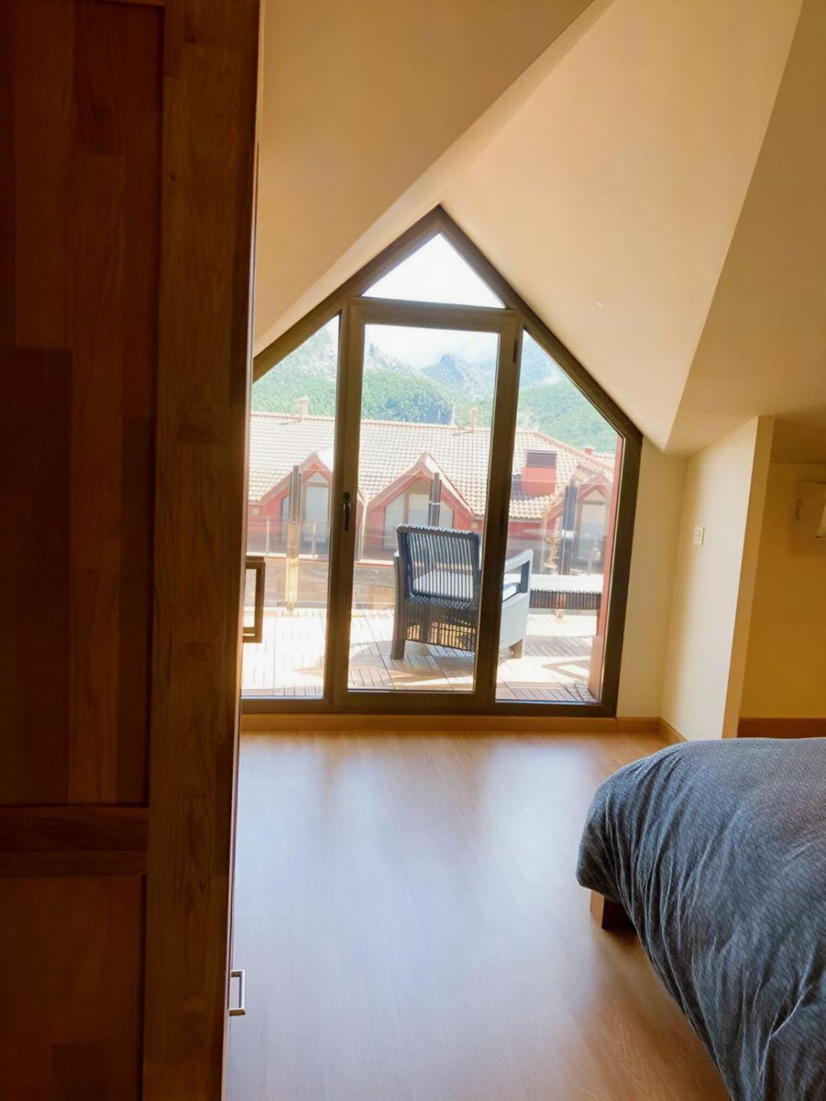 Apartament Duplex Amb Vistes Al Pirineu Catala Coll de Nargó Dış mekan fotoğraf